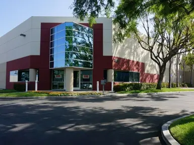 600,76-sq.-ft. industrial facility