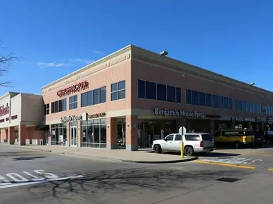 430,000-sq.-ft. retail facility