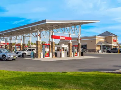 5,585 square feet convenience store