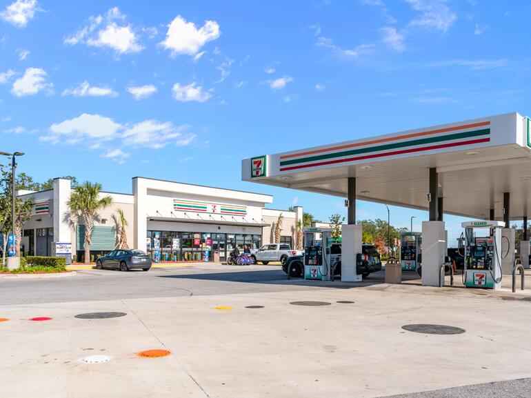 7-Eleven gas station and convenience store