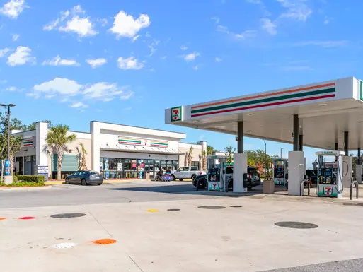 7-Eleven gas station and convenience store