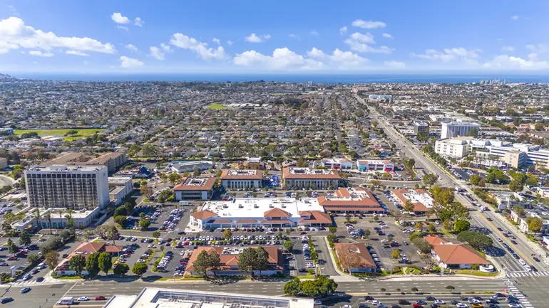 166,365-sq.-ft. multi-tenant community center